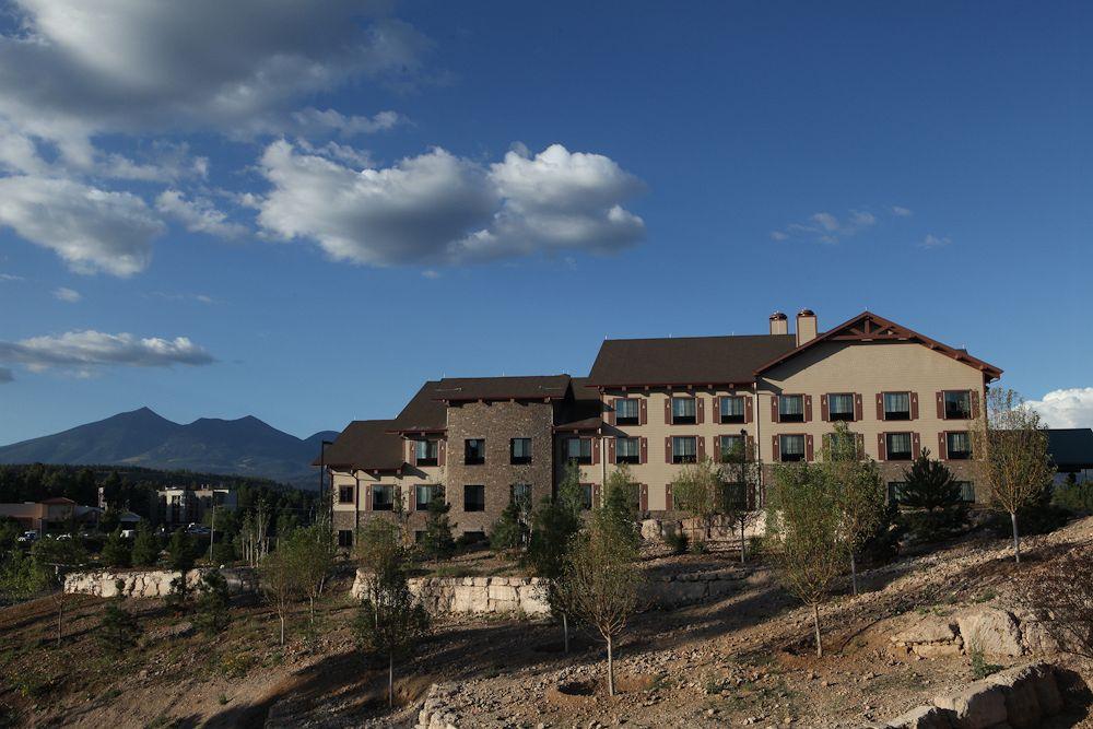 Courtyard Flagstaff Hotel Bagian luar foto